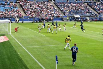 德甲官方角度的世界波（配图示意）